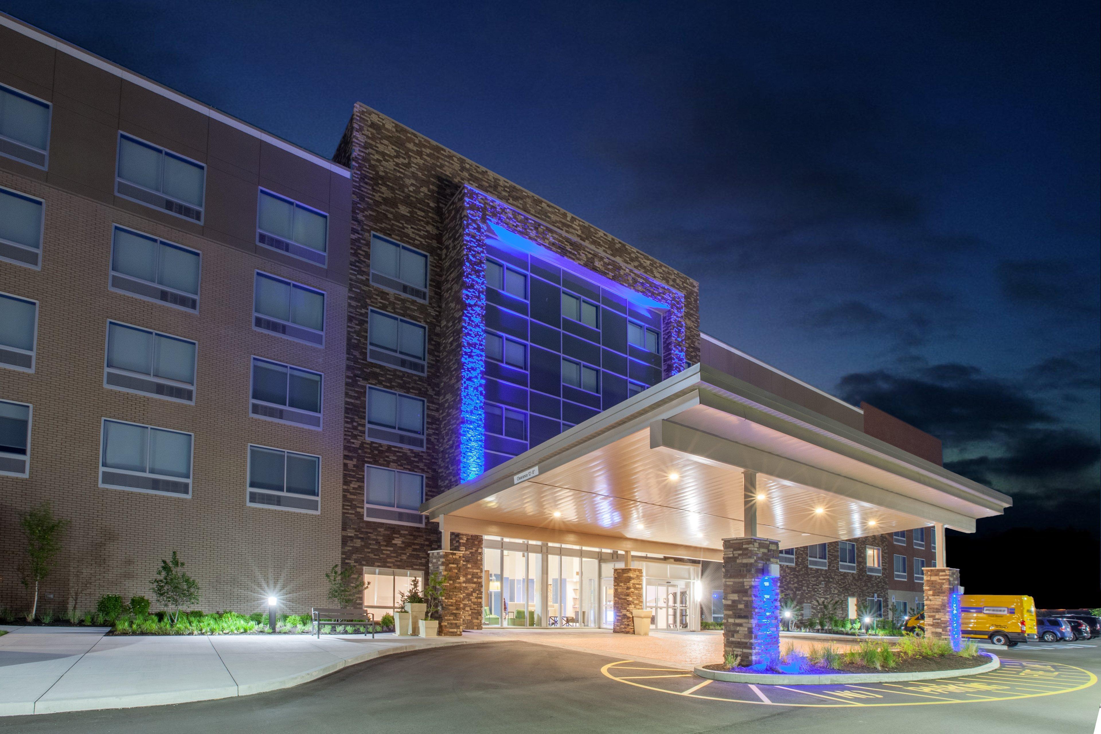 Holiday Inn Express & Suites - Indianapolis Ne - Noblesville Exterior photo